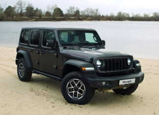 В Україні стартують продажі нового Jeep Wrangler 2025: комплектації та ціни Jeep Wrangler