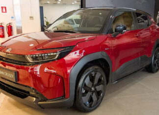 Найменший електромобіль Toyota: Suzuki всередині та натяк на Land Cruiser зовні 2025 Toyota Urban Cruiser