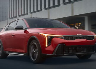 На європейський ринок виходить наступник Kia Ceed. І це не електромобіль! 2025 Kia K4