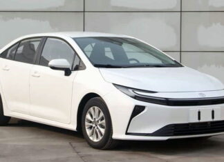 Toyota оновила седан Corolla та кросовер RAV4. Але не для всіх Toyota Corolla
