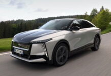 В реальних умовах: преміальні електромобілі від Citroen підтвердили свій величезний запас ходу ds-n8