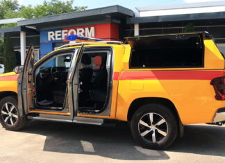 Українці перетворили пікап Peugeot Landtrek у броньовик Пікап PEUGEOT Landtrek