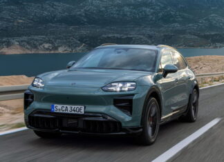 Стартують продажі нового Porsche Cayenne: оголошено ціни в Україні Porsche Cayenne EV