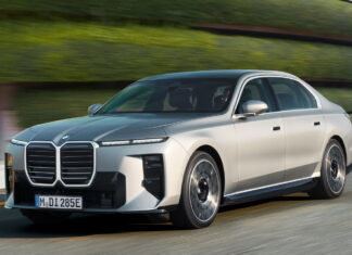 BMW офіційно представив новий флагманський седан: подробиці та фото BMW 740 xDrive