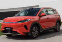Стартують продажі нового сімейного кросовера BYD за ціною $14 000 BYD Sealion 05