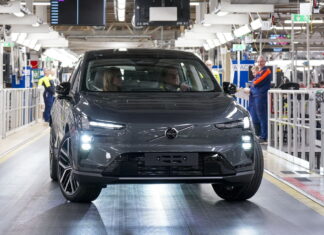Стартувало виробництво абсолютно нового кросовера Volvo: оголошено ціну в Україні Volvo EX60