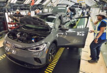 Volkswagen зняв з виробництва популярний електромобіль на користь нового бензинового кросовера VW ID.4