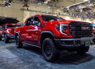 1450 км на одному баку: GM робить ставку на дизель і V8, там де конкуренти переходять на гібриди Chevrolet Silverado