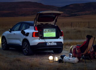 Безкоштовно! Volvo EX30 перетворили на мобільну електростанцію Volvo-Cars-turns-the-EX30-into-a-mobile-power-bank